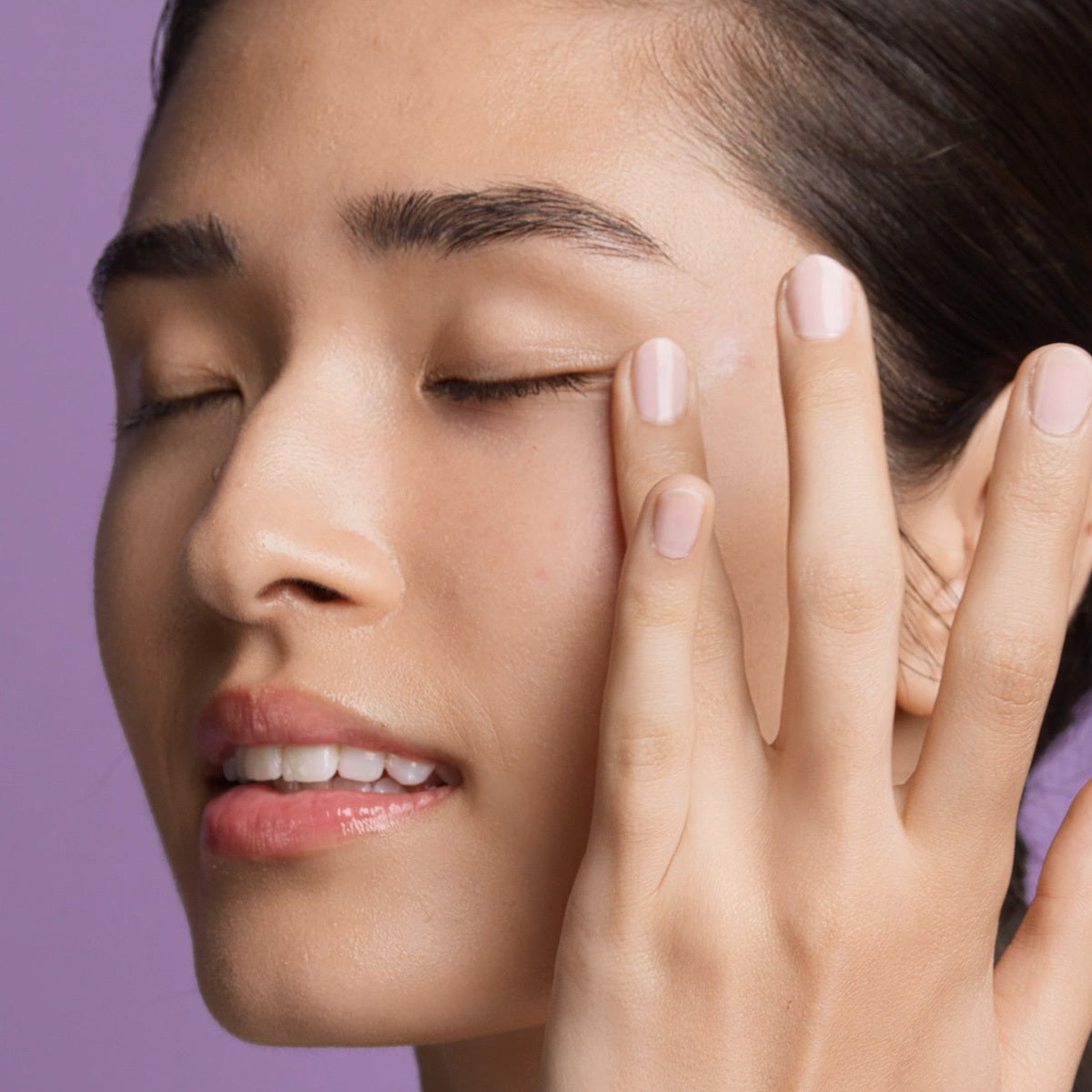 AgelessRevitalizingEyeCream-pdp-HowToUse-1200x1200-1.jpg