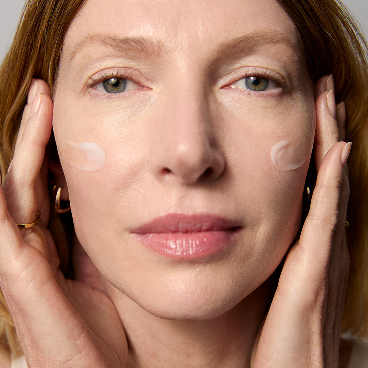 SilkCream-Aug26-Ppage-ModelApplication.jpg